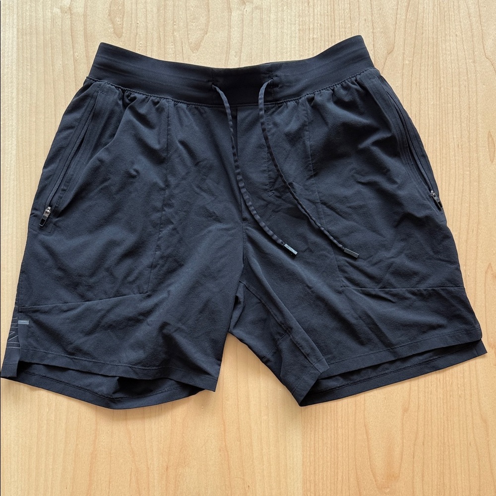 Lululemon License to Train LL Short - Medium